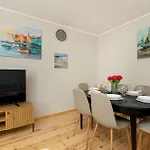 W Gdyni Z Ogrodkiem I 2 Sypialniami By Renters *
