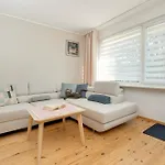 W Gdyni Z Ogrodkiem I 2 Sypialniami By Renters Gdynia