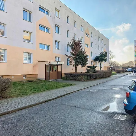 W Gdyni Z Ogrodkiem I 2 Sypialniami By Renters Gdynia