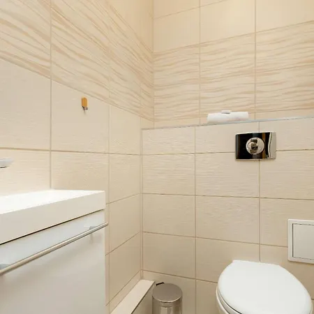 W Gdyni Z Ogrodkiem I 2 Sypialniami By Rent Like Apartament Gdynia