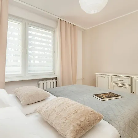 Apartment W Gdyni Z Ogrodkiem I 2 Sypialniami By Rent Like *