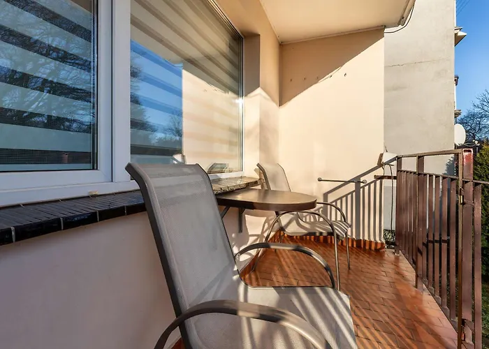 W Gdyni Z Ogrodkiem I 2 Sypialniami By Renters Apartament