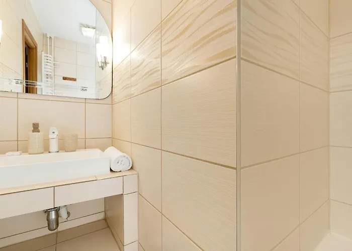 W Gdyni Z Ogrodkiem I 2 Sypialniami By Renters Apartament *