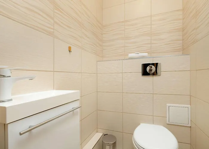 W Gdyni Z Ogrodkiem I 2 Sypialniami By Renters Apartament Gdynia