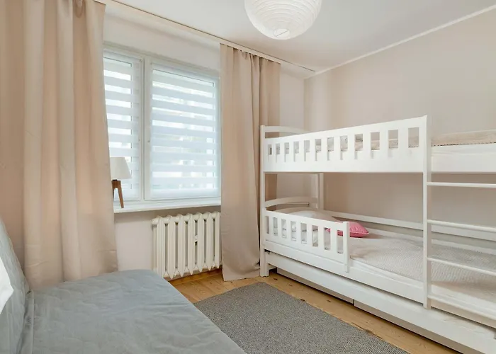 W Gdyni Z Ogrodkiem I 2 Sypialniami By Renters *