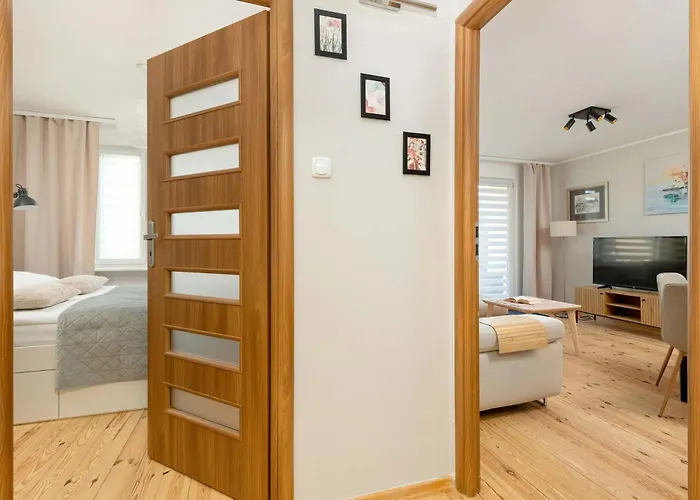 W Gdyni Z Ogrodkiem I 2 Sypialniami By Renters