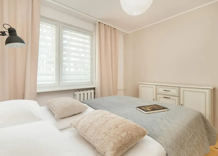 Apartament W Gdyni Z Ogrodkiem I 2 Sypialniami By Renters *