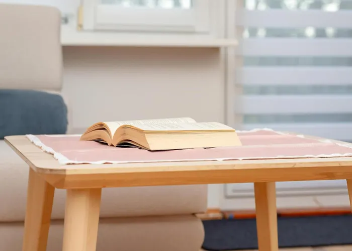 W Gdyni Z Ogrodkiem I 2 Sypialniami By Rent Like アパート