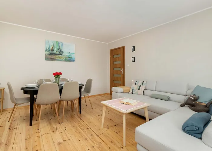 W Gdyni Z Ogrodkiem I 2 Sypialniami By Renters